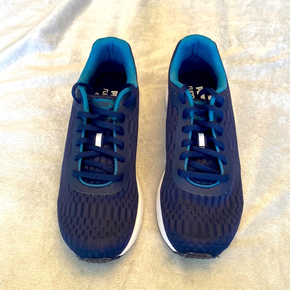 BNWOT PUMA NARITA W US 9